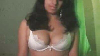 Mager barmfagre brunette indvilliger i at anal.